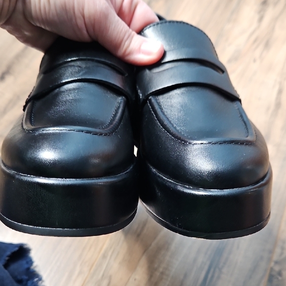 Dolce Vita Women's Yanni Black Platform Loafers - Picture 6 of 12